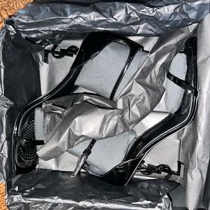 Opyum YSL Logo-Heel Sandals in Patent Leather